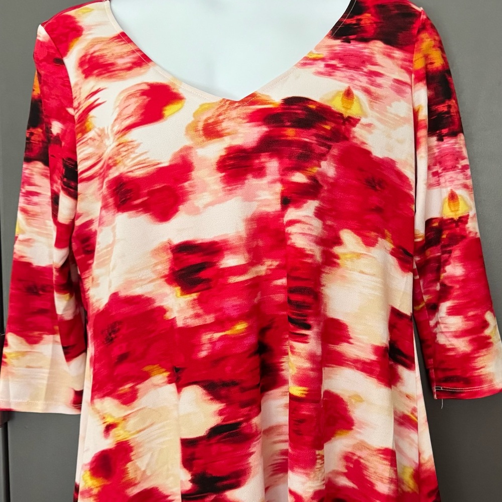 Essentials by Milano Red Graphic Blouse with 3/4 Sleeves